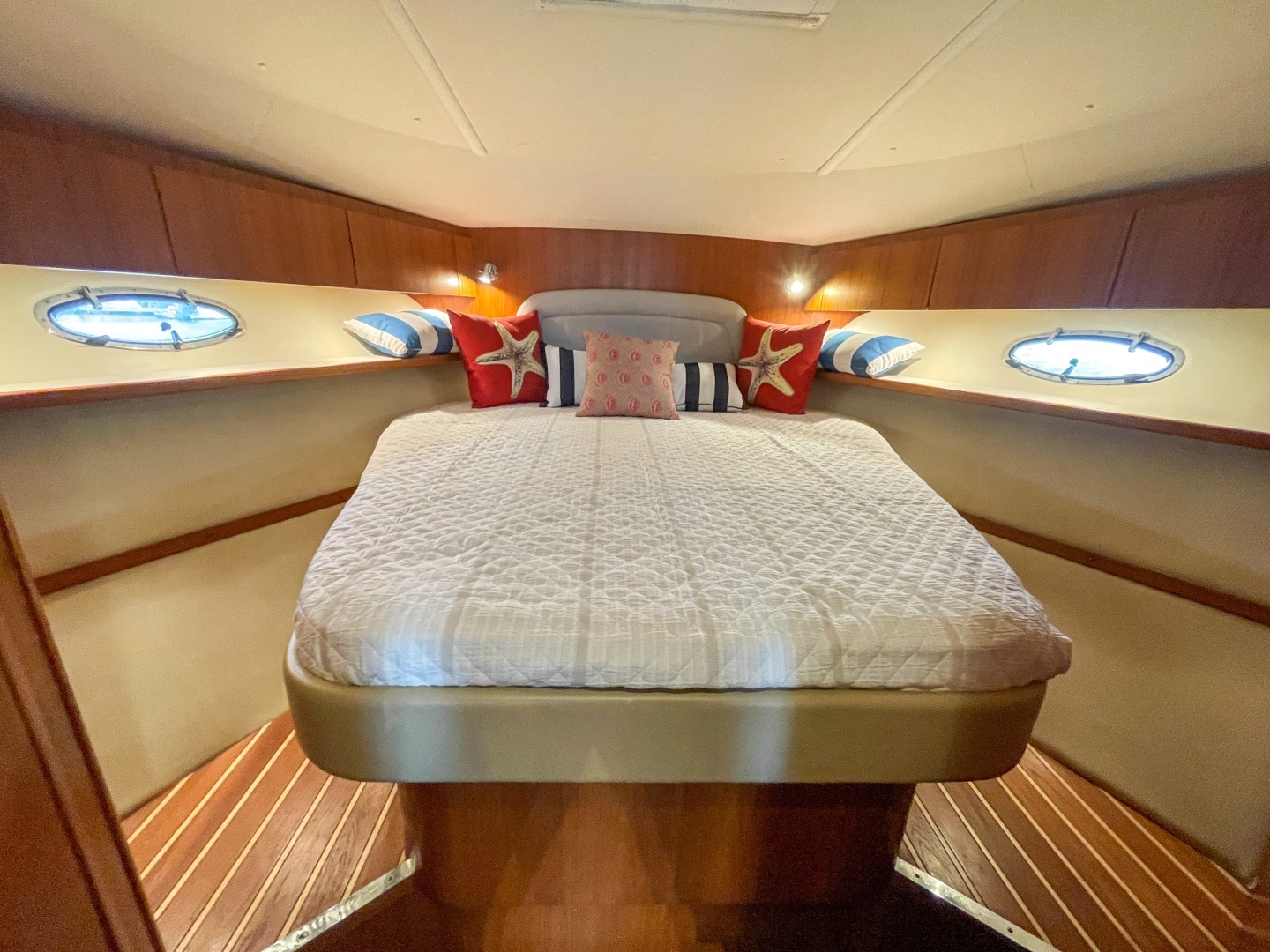2004 Tiara Yachts 3800 Open - Image 34