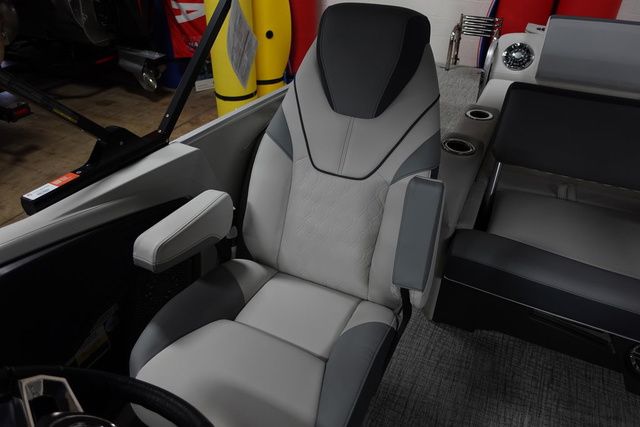 2025 Tahoe LTZ Versatile Rear Bench 23 FT - 7