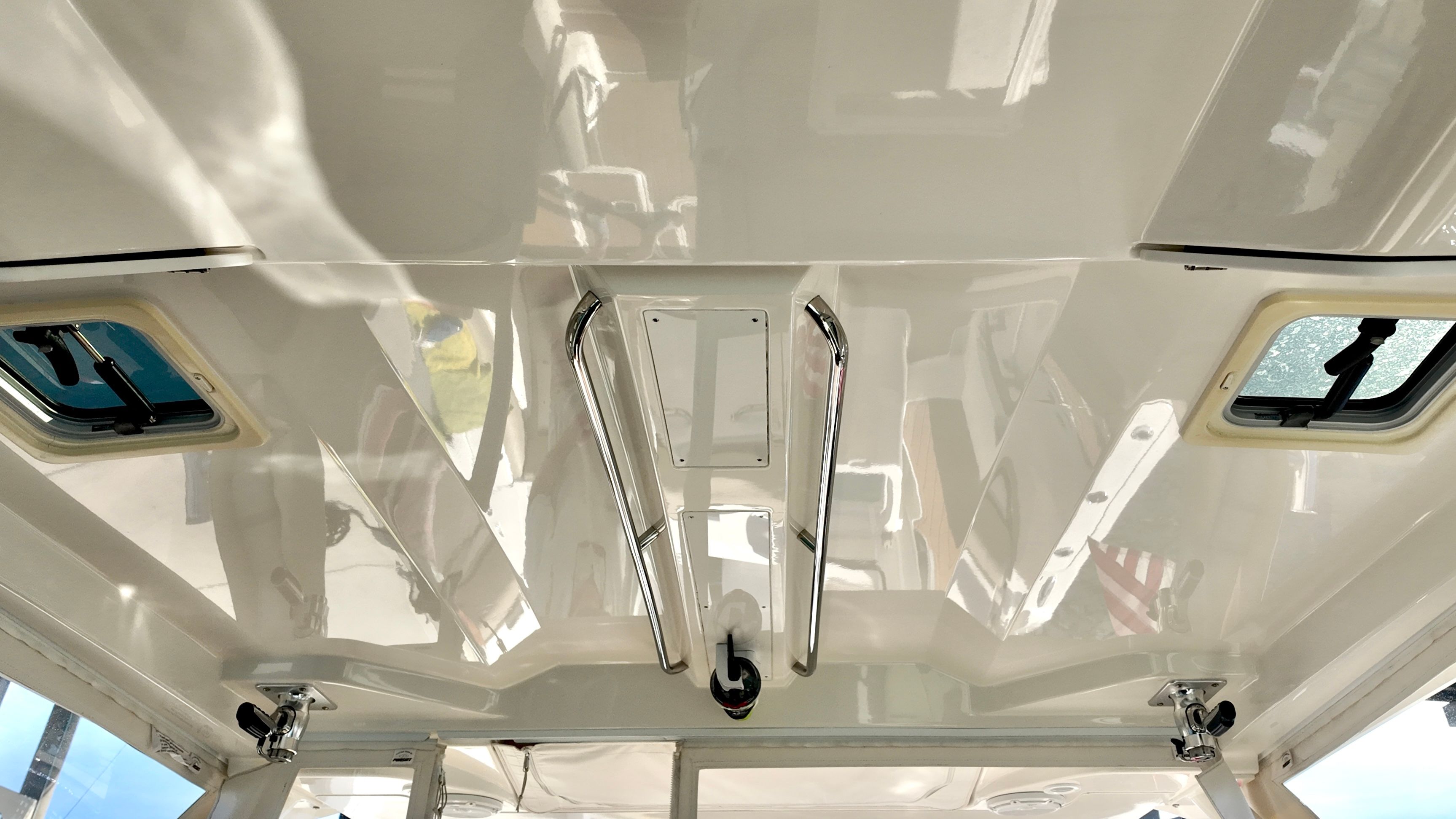 2019 PURSUIT 355 OS - Image 24