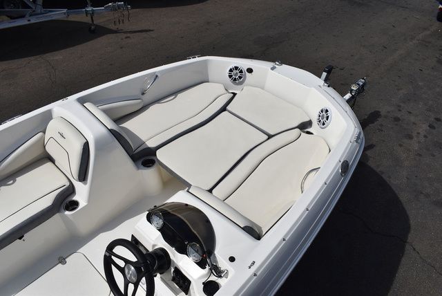 2024 Stingray 182 SC - 12