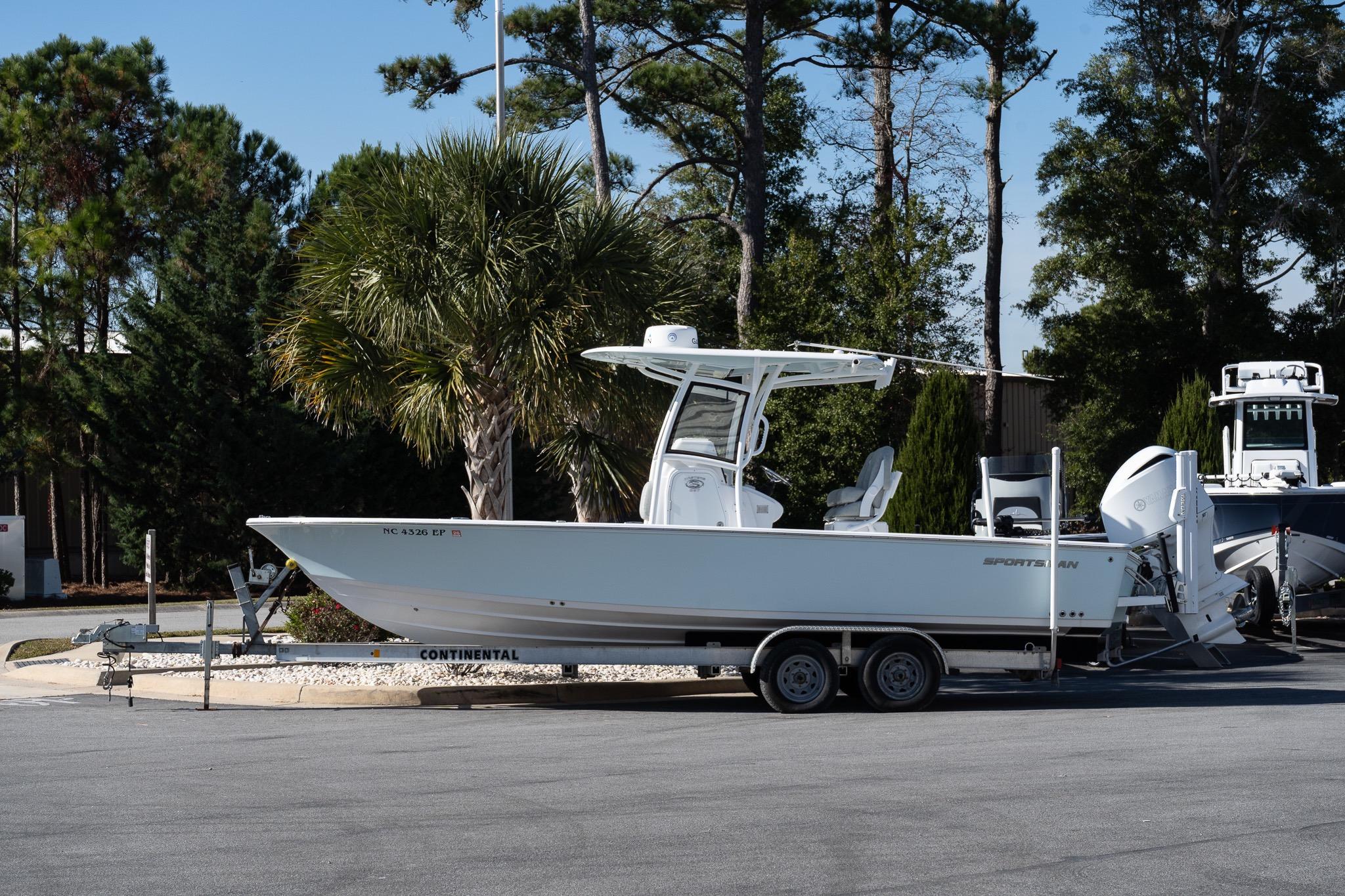 2020 Sportsman Masters 267 Bay Boat