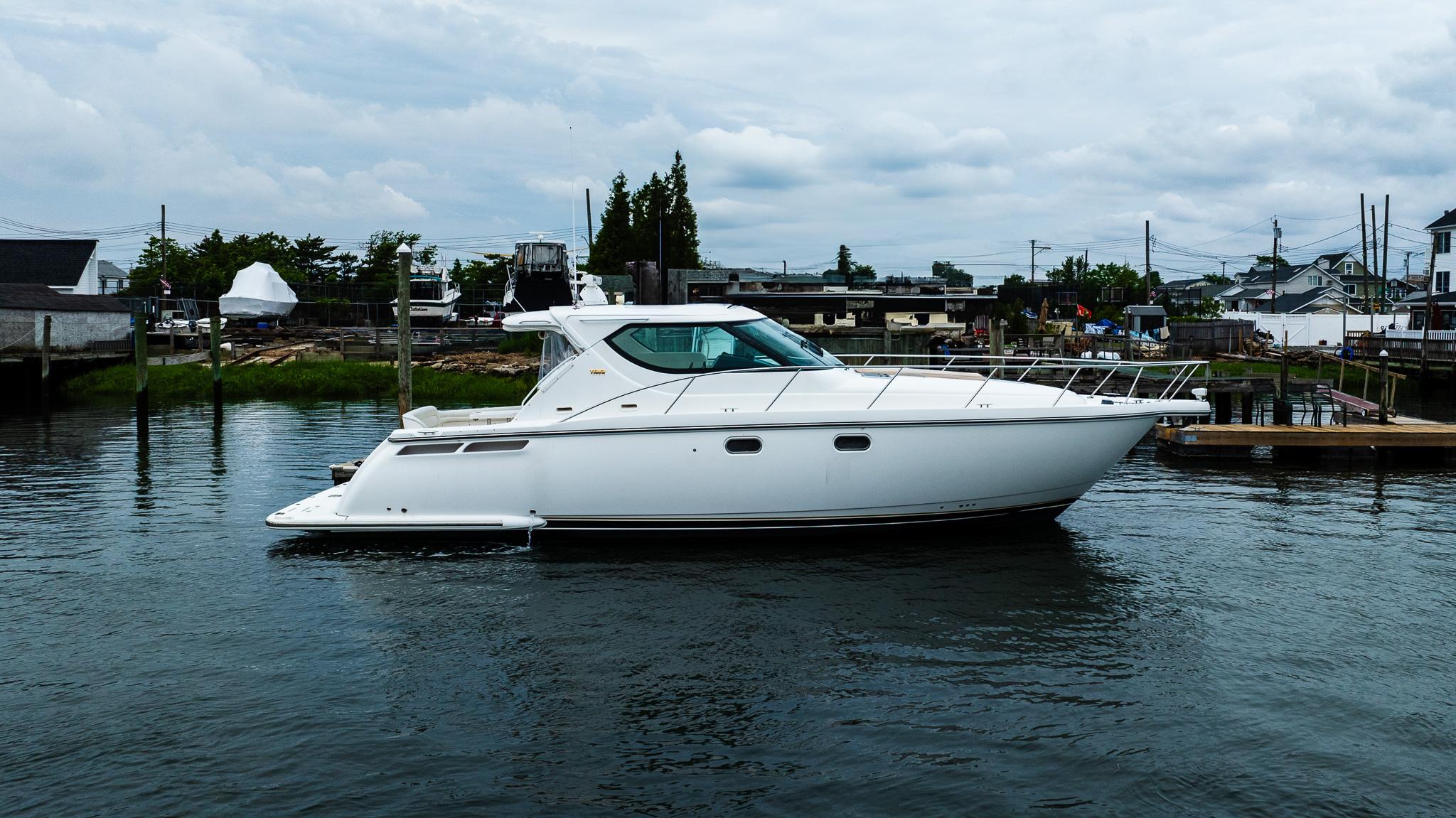 2007 Tiara Yachts 4300 Sovran