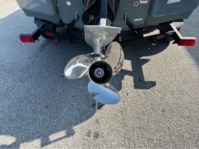 2024 Tahoe TAHOE 21 W/150 HP - 6