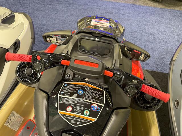 2025 Sea-Doo RXP-X 325 - 7