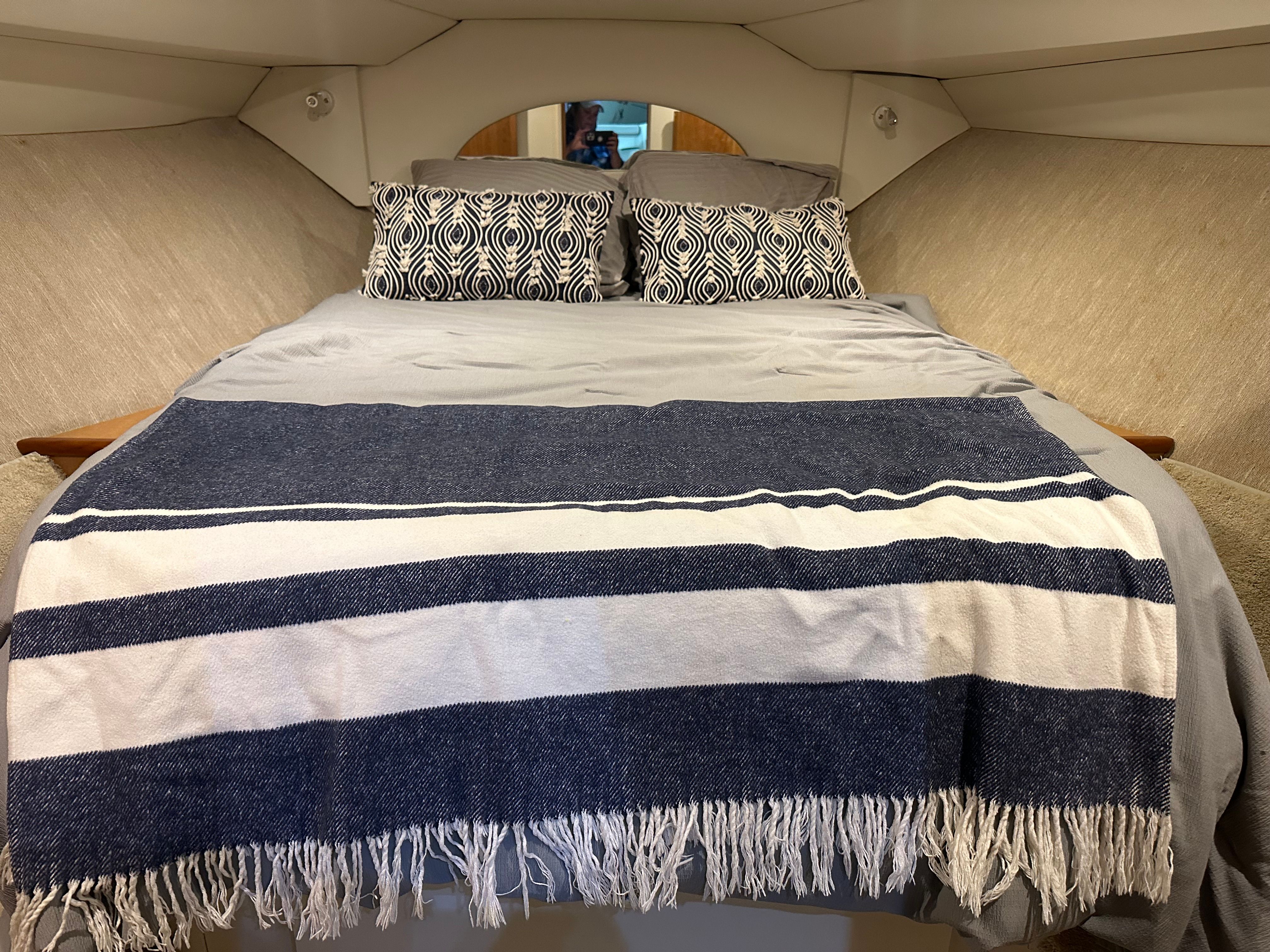 Interior of 2000 Silverton 351 Sedan featuring cozy bed.