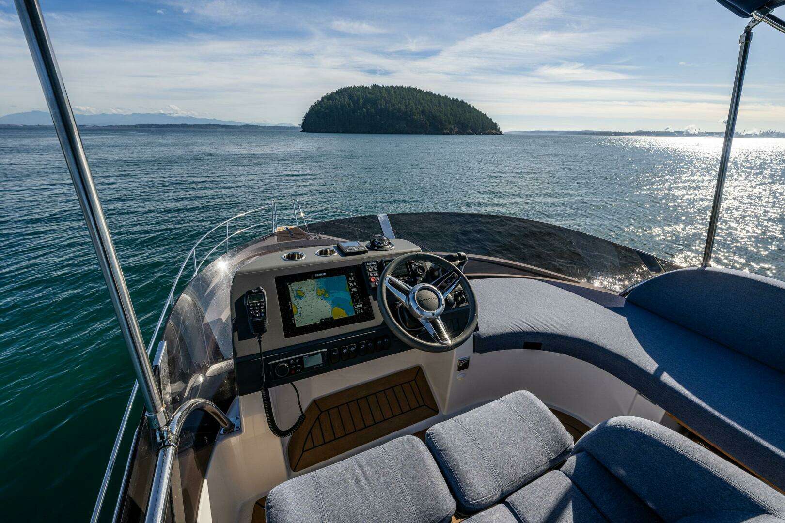 2023 Nimbus 405 Flybridge - Image 13
