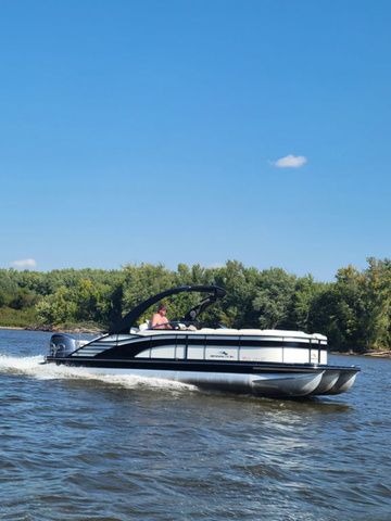2016 Bennington 25 RCWX1 - 10FT Wide Single Engine - 21