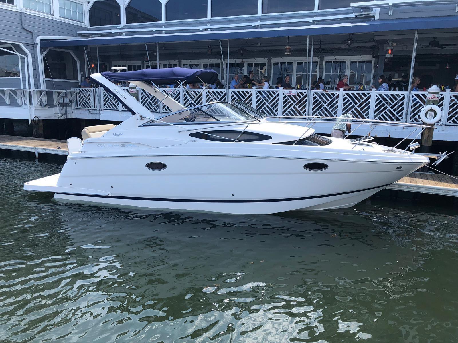 2012 Regal 3060 Express Cruiser