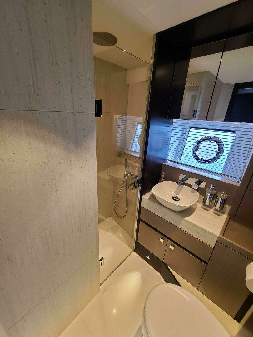 2023 Sunseeker 68 Manhattan - Image 34