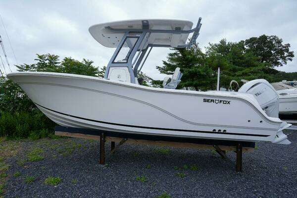 2026 Sea Fox 228 Commander