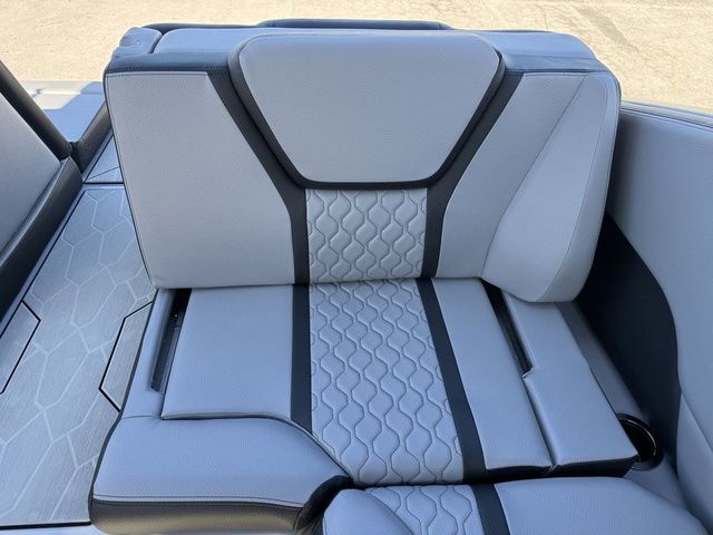 2026 Yamaha Boats 255XD - 16