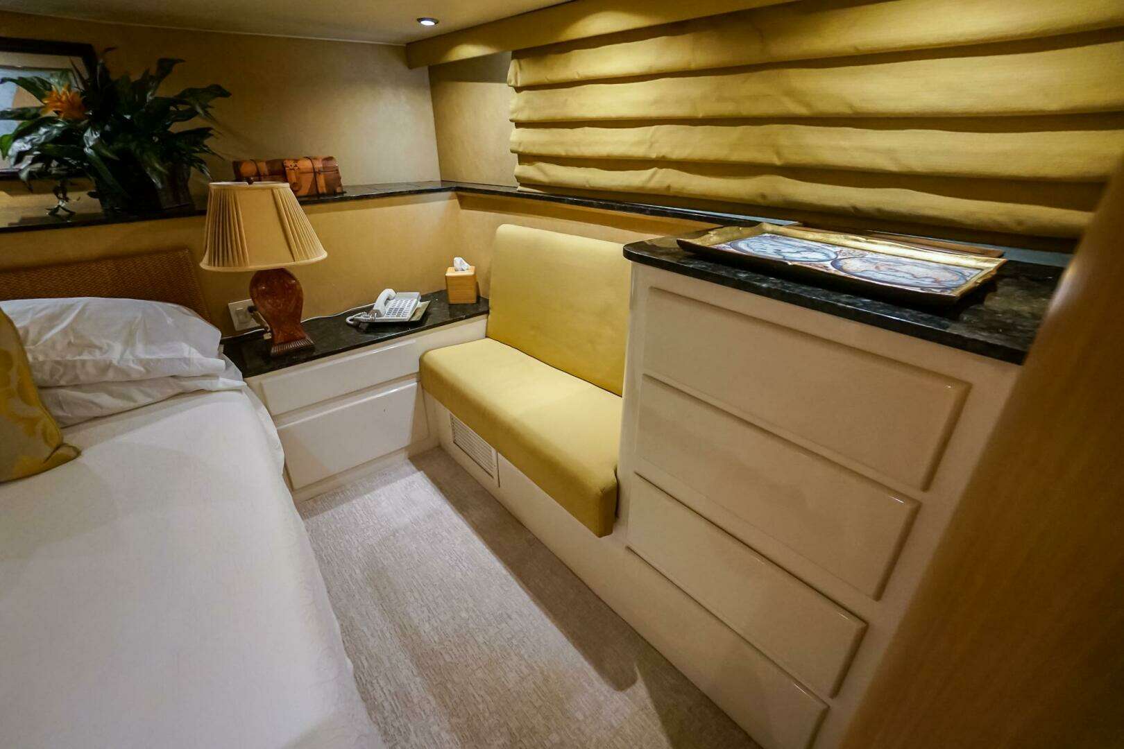 1989 Hatteras 80 Cockpit Motor Yacht - Image 19