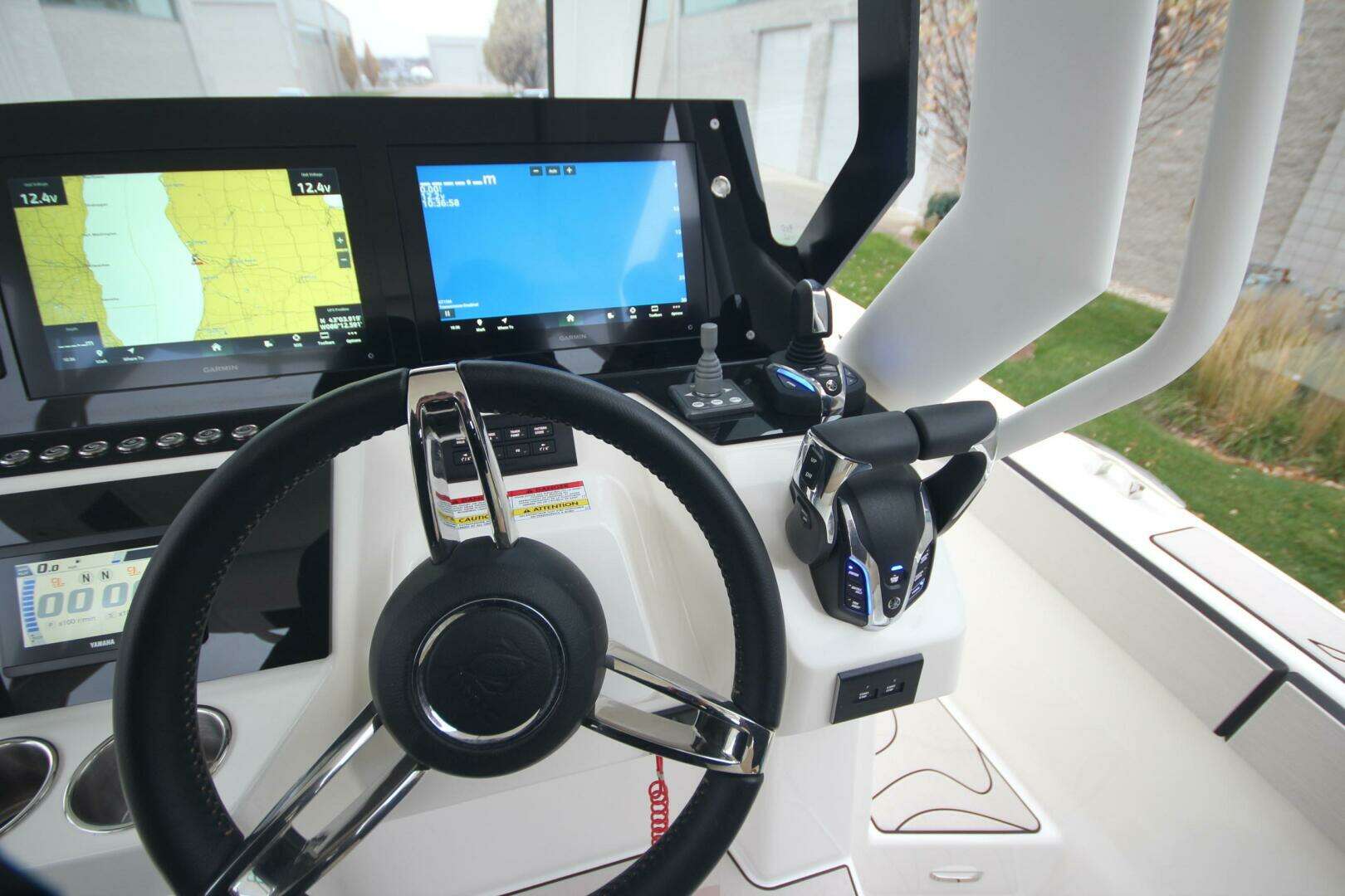 2026 Zodiac X10CC Twin Yamaha 350's w/ Joystick - Image 17