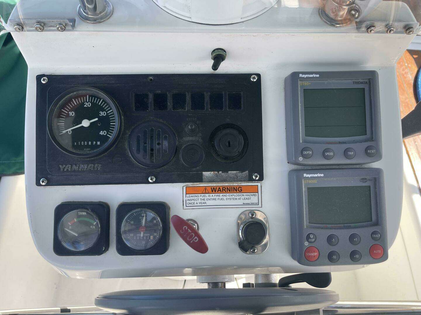 2000 Beneteau 311 - Image 25