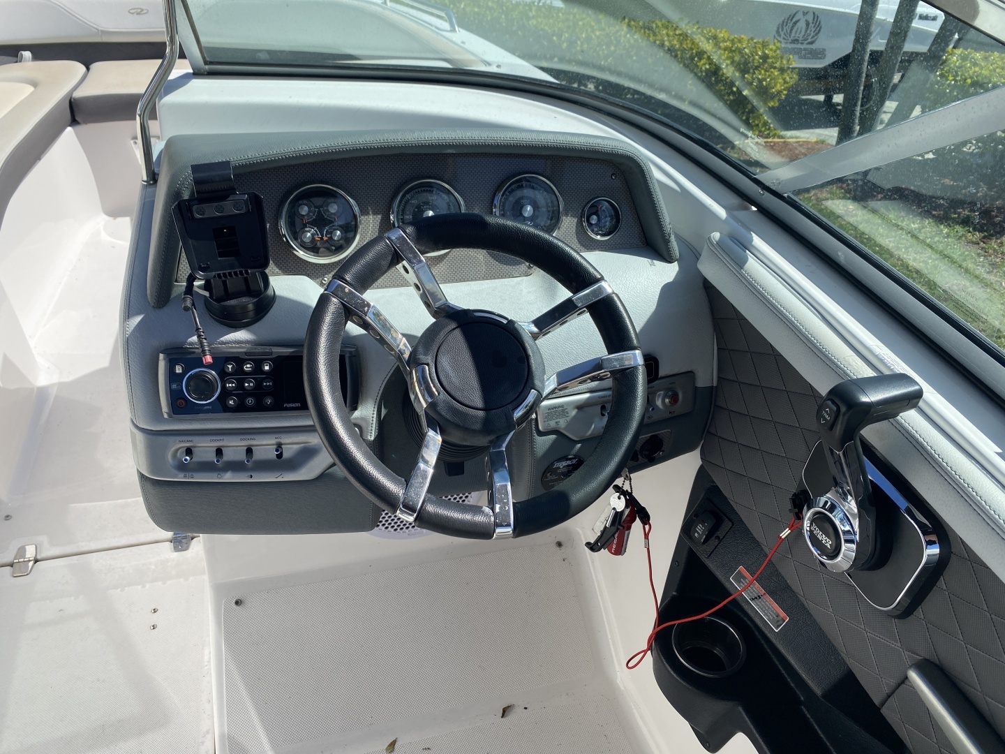 2013 Regal 27 FasDeck RX - Image 14