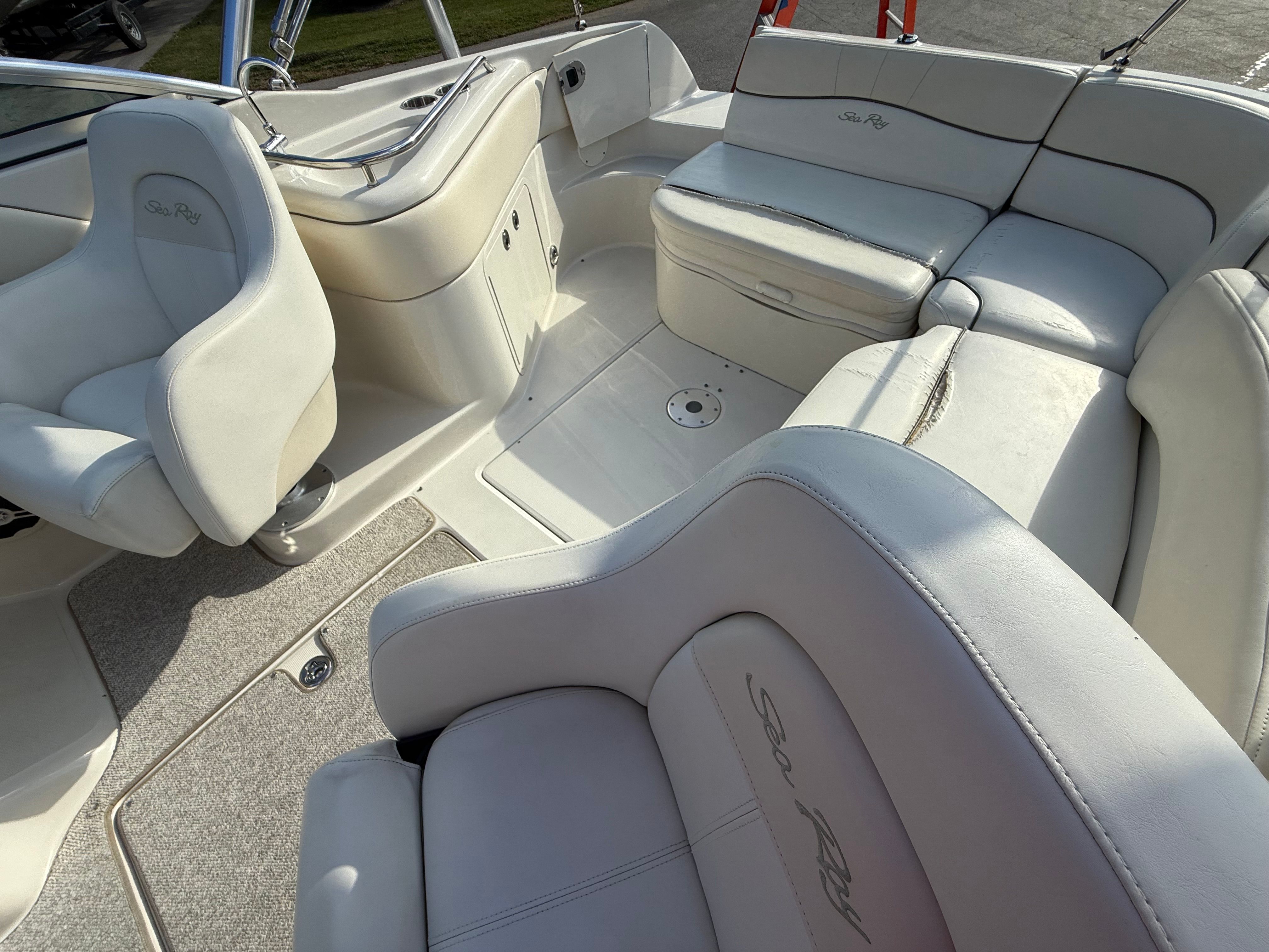 2008 Sea Ray 240 Sundeck - 6