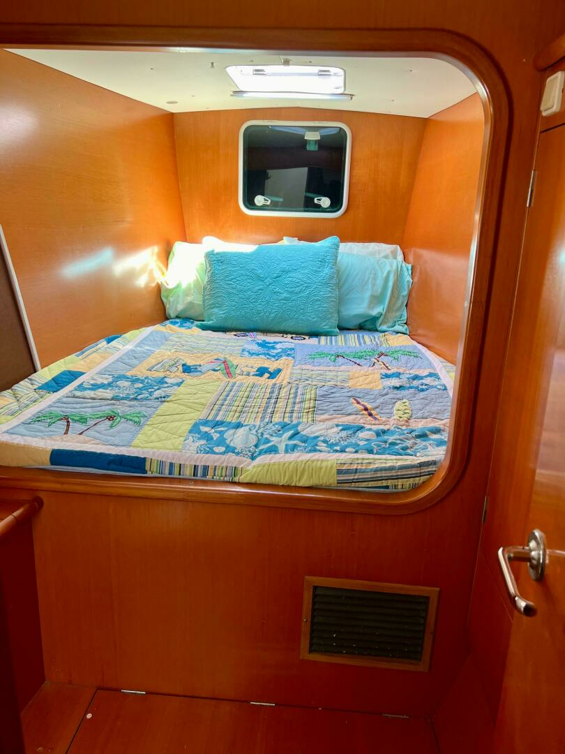 2002 Lagoon 410 - Image 14