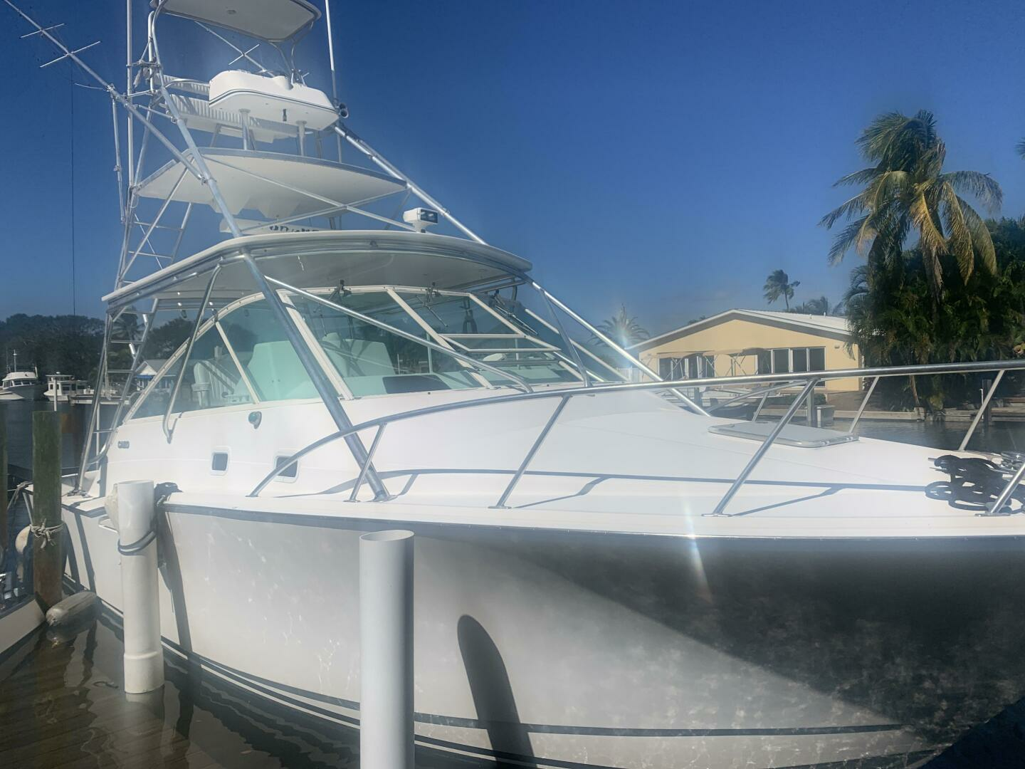 2002 Cabo 35 Express - Image 2