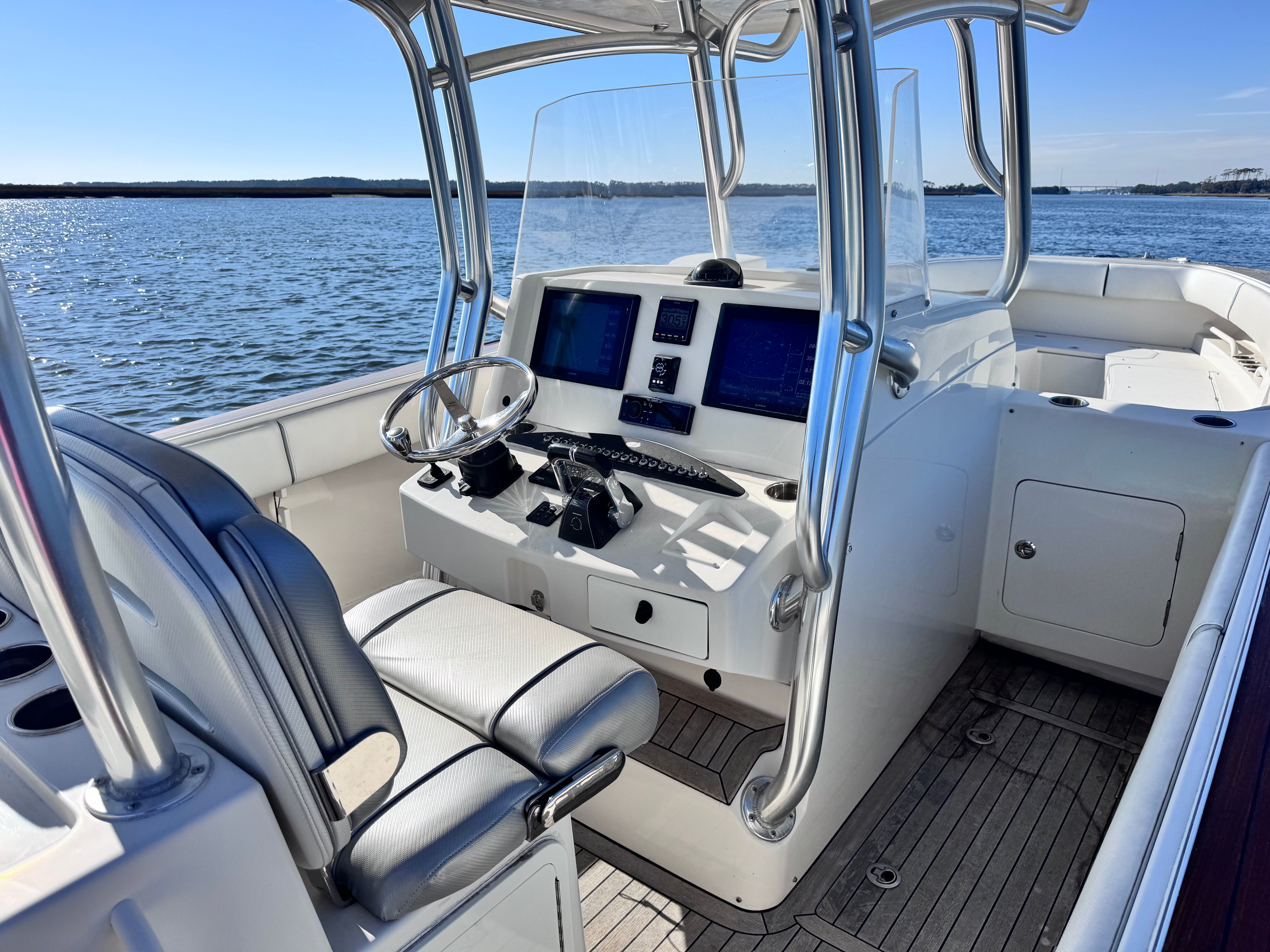 2015 Jupiter 38 HFS - 15