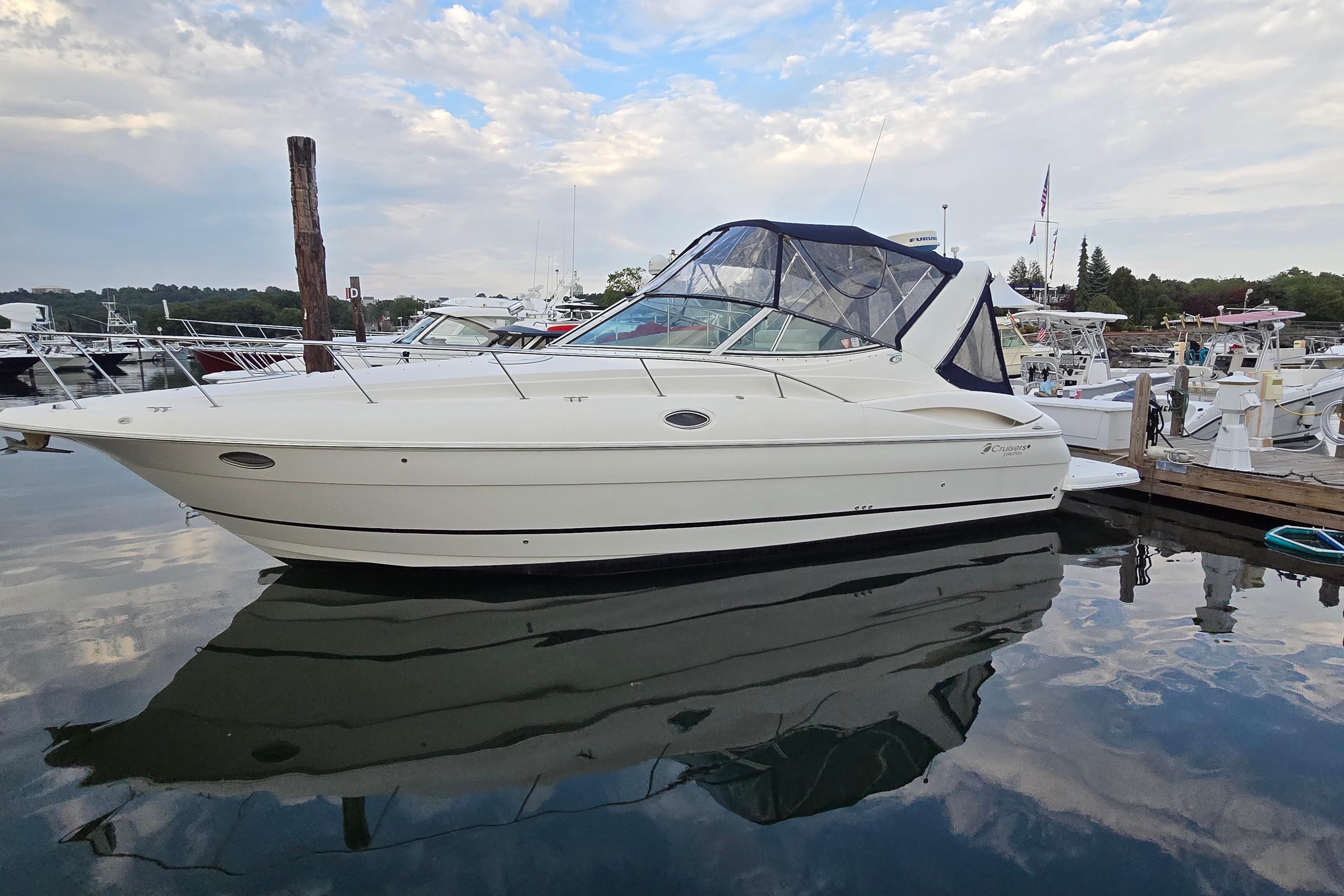 2004 Cruisers 320 Express