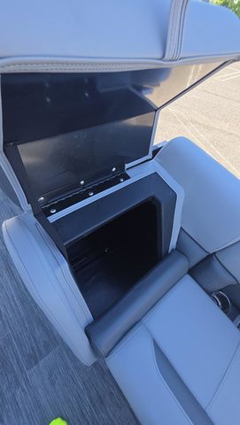 2026 Bentley Pontoons BENTLEY BOLT-223 With 150Hp Mercury Four-Stroke Mo - 12