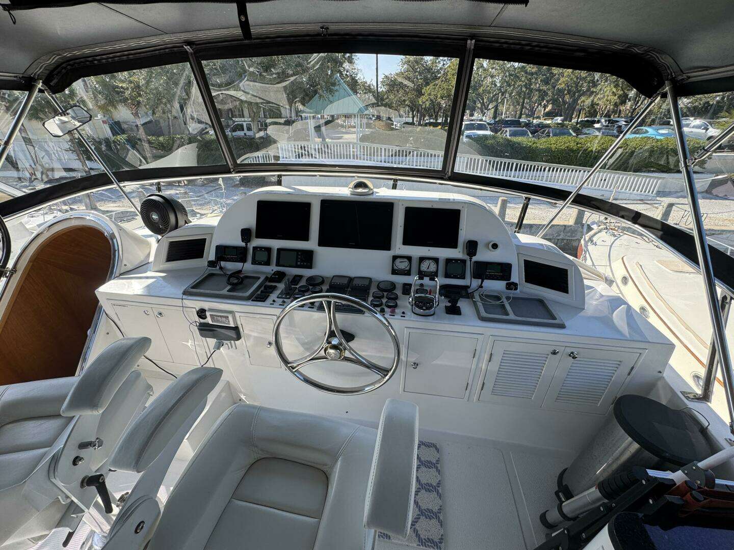 2004 Altima 55 Pilothouse - Image 15