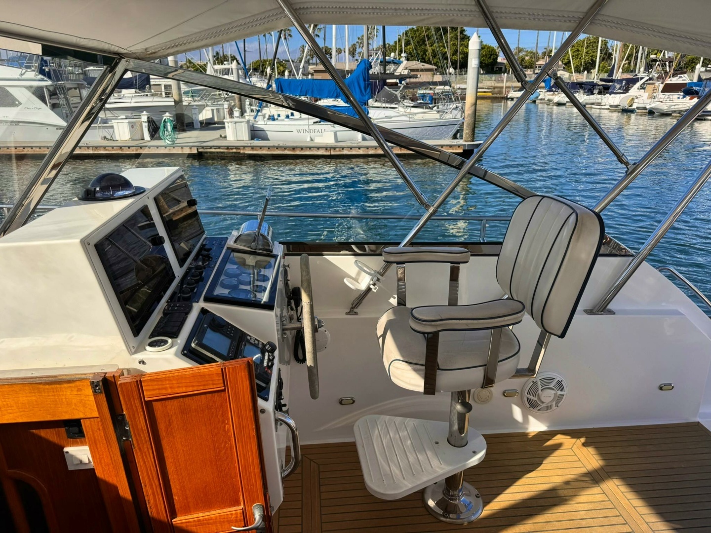 1999 Grand Banks Yachts — - Image 17