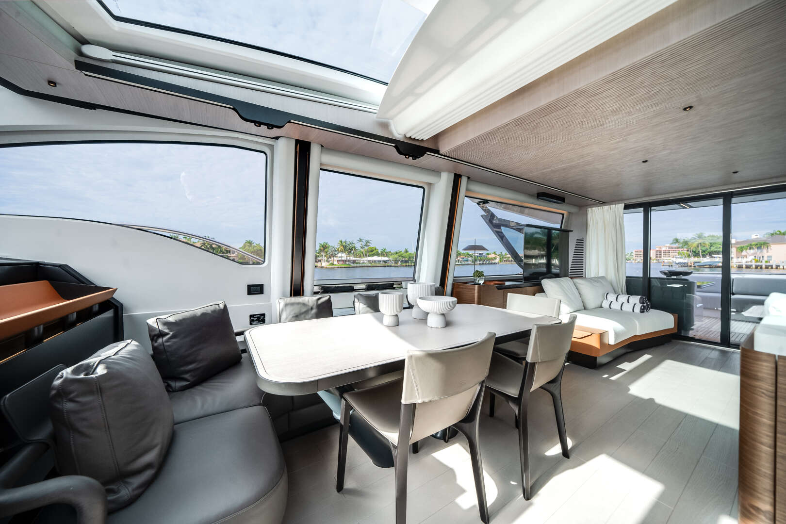 2026 Azimut S8 - Image 32