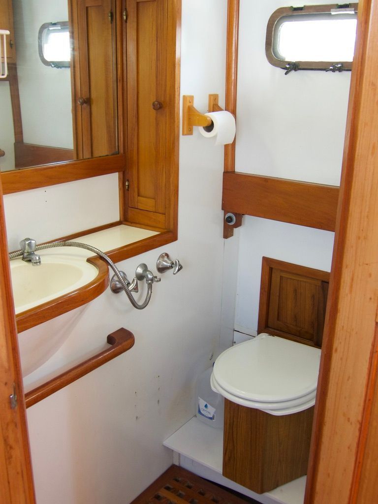 1976 CHB Trawler - 19