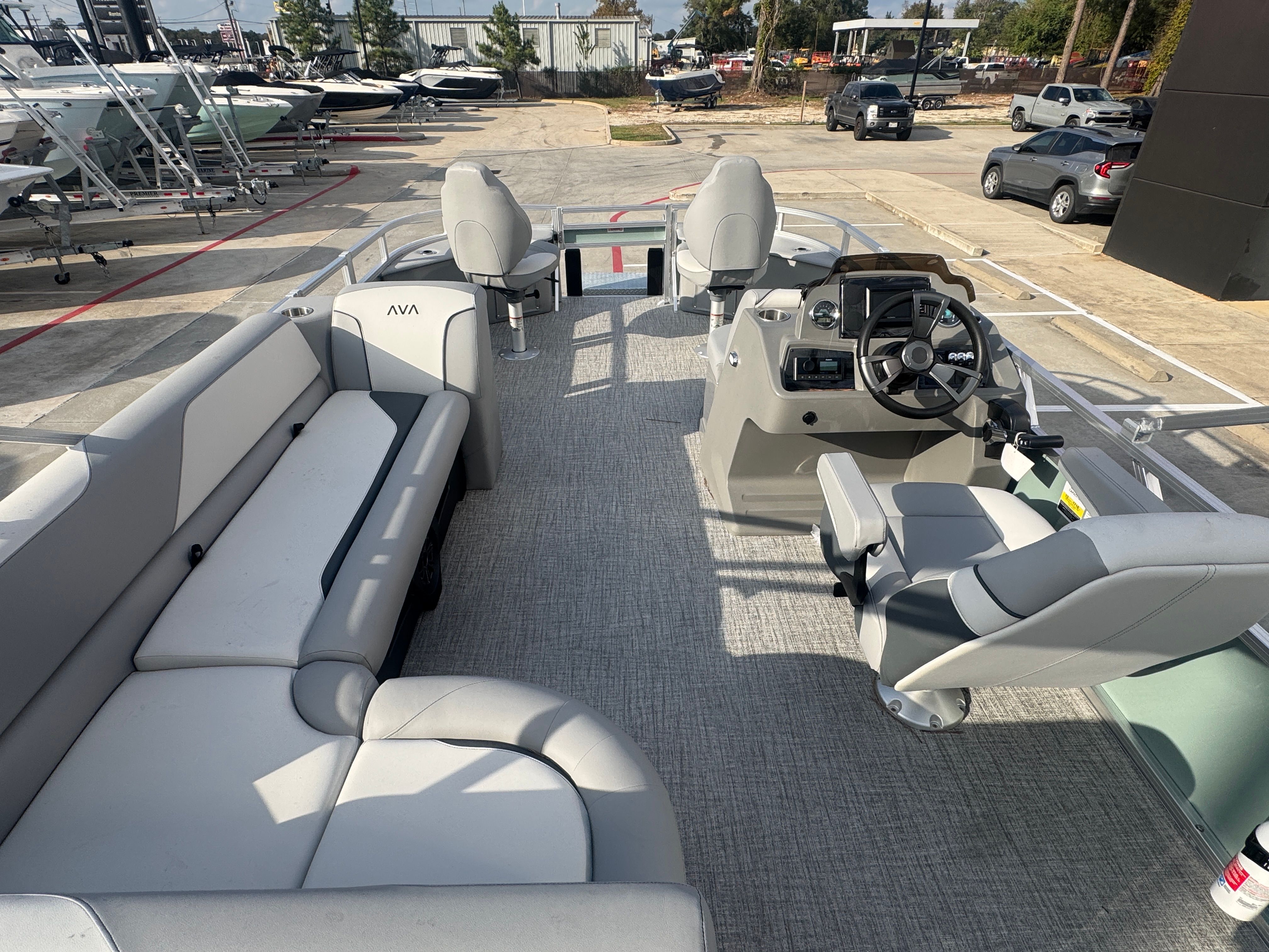2026 Avalon Venture 85 Quad Fish - 21' - 23