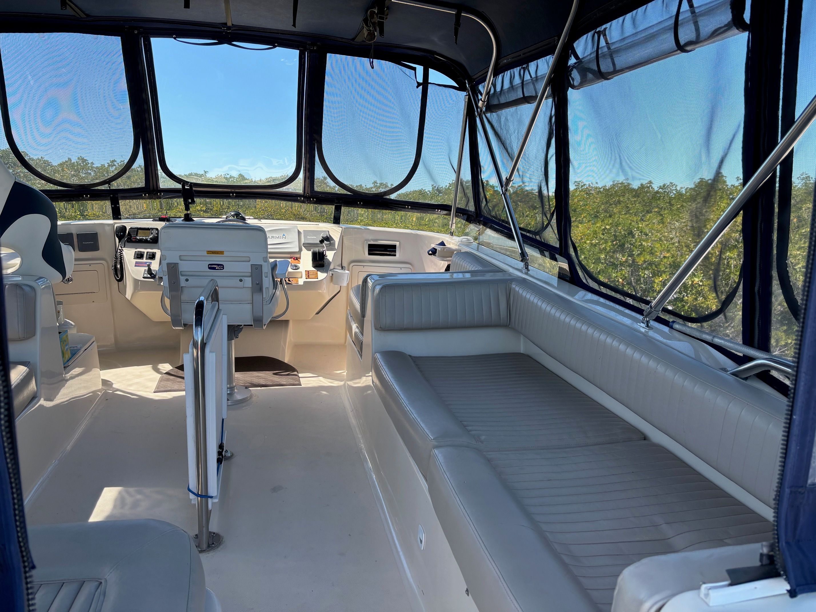 2005 Mainship 400 Trawler - 19