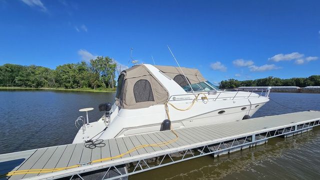 1995 Cruisers Yachts 3775 Esprit