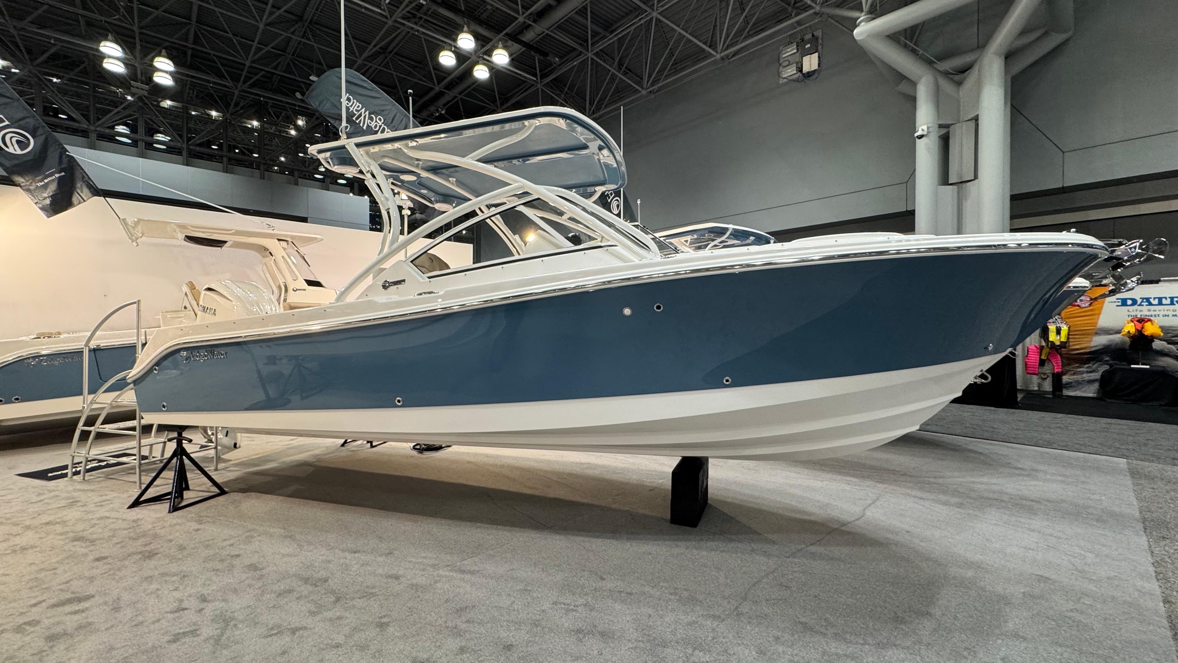 2025 Edgewater 248CX Crossover