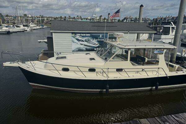 2008 Mainship 34 Pilot Hardtop