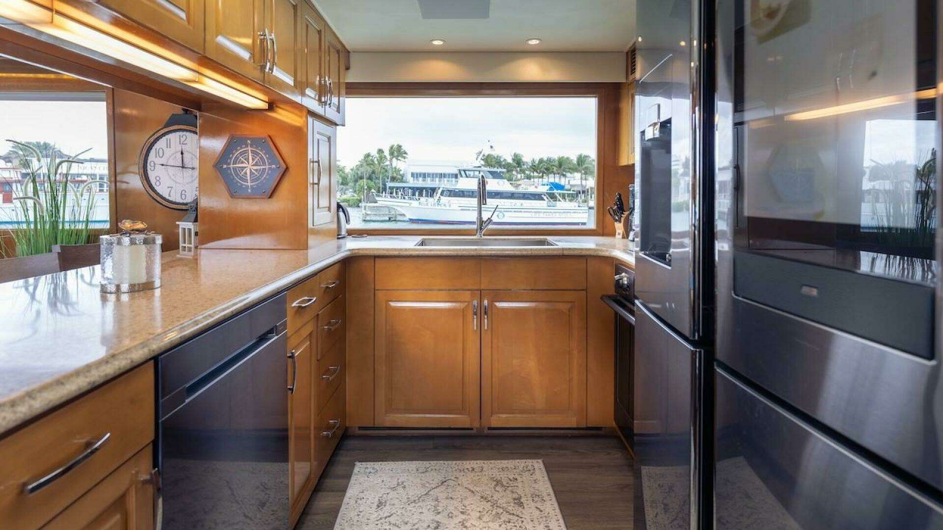 1998 Hatteras Sport Deck - Image 39