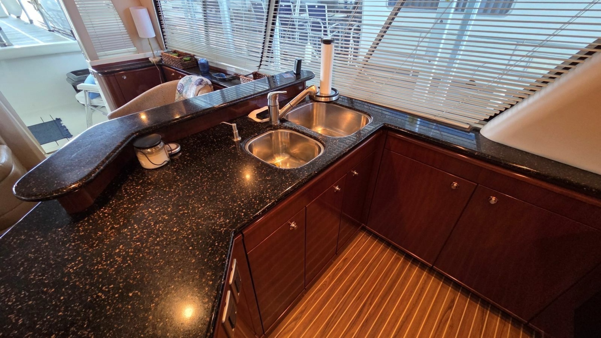 2008 Meridian 490 Pilothouse - Image 18