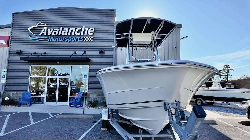 2025 Bulls Bay 200 Center Console