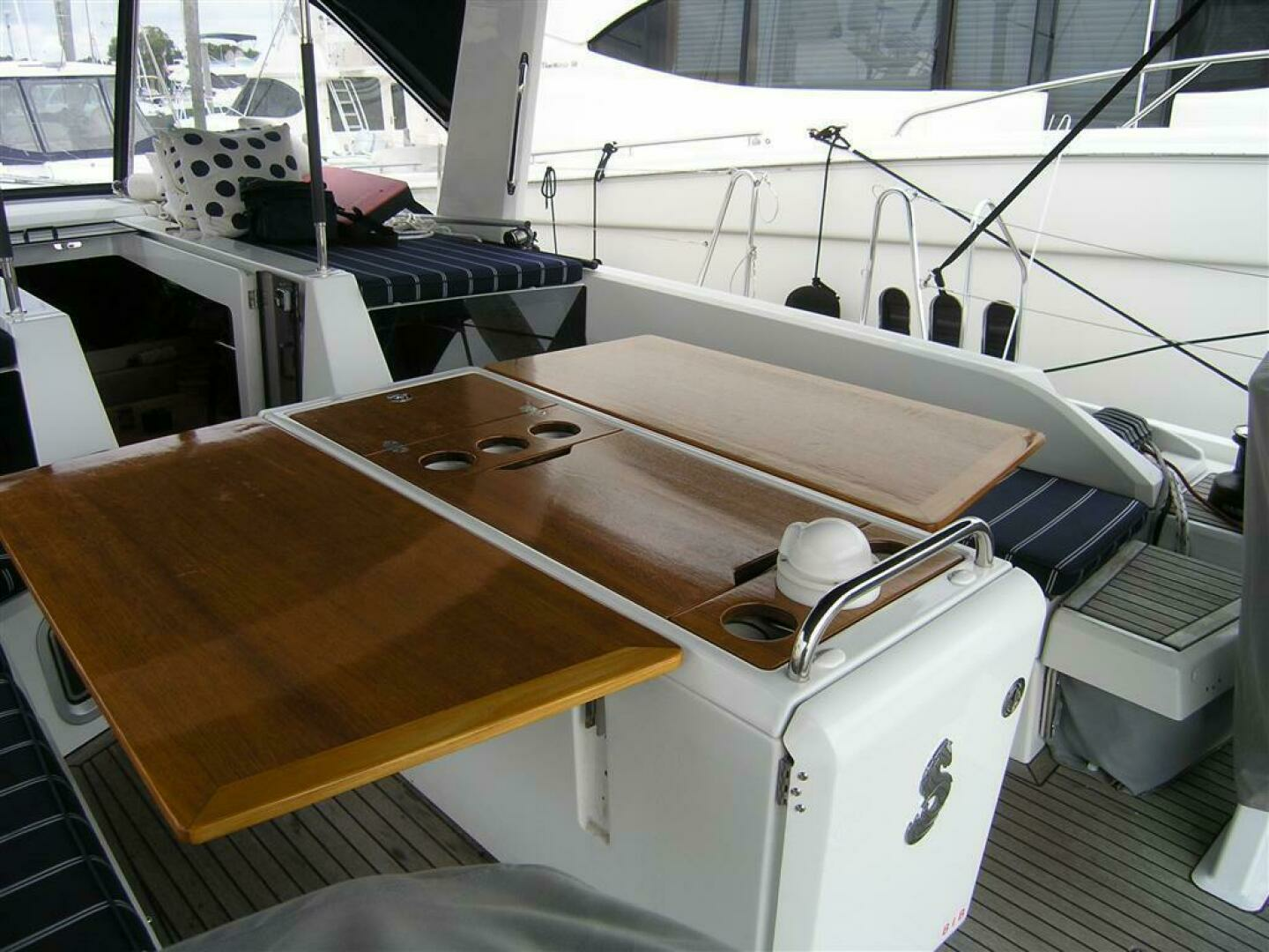 2019 Beneteau 51.1 - Image 5