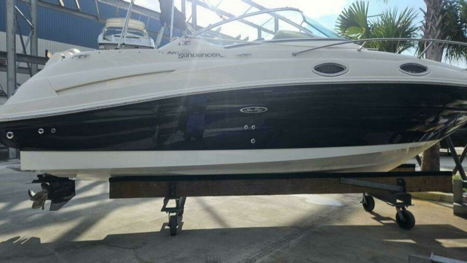2008 Sea Ray 240 Sundancer - Image 5