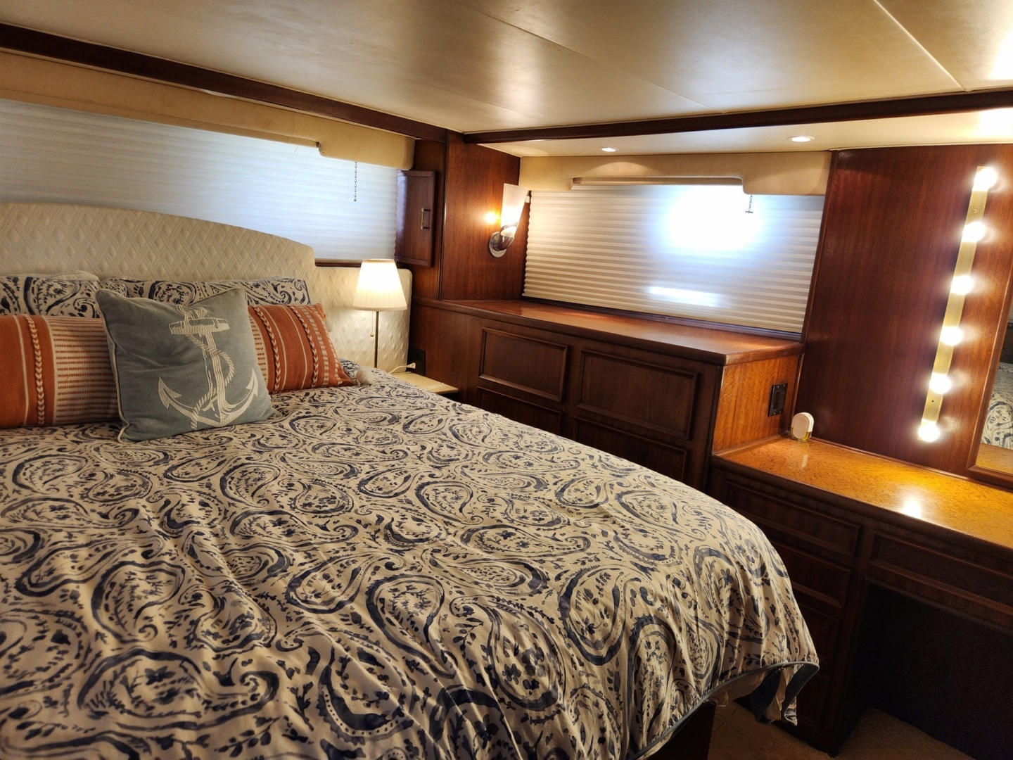1978 Hatteras 53 Motor Yacht - Image 43