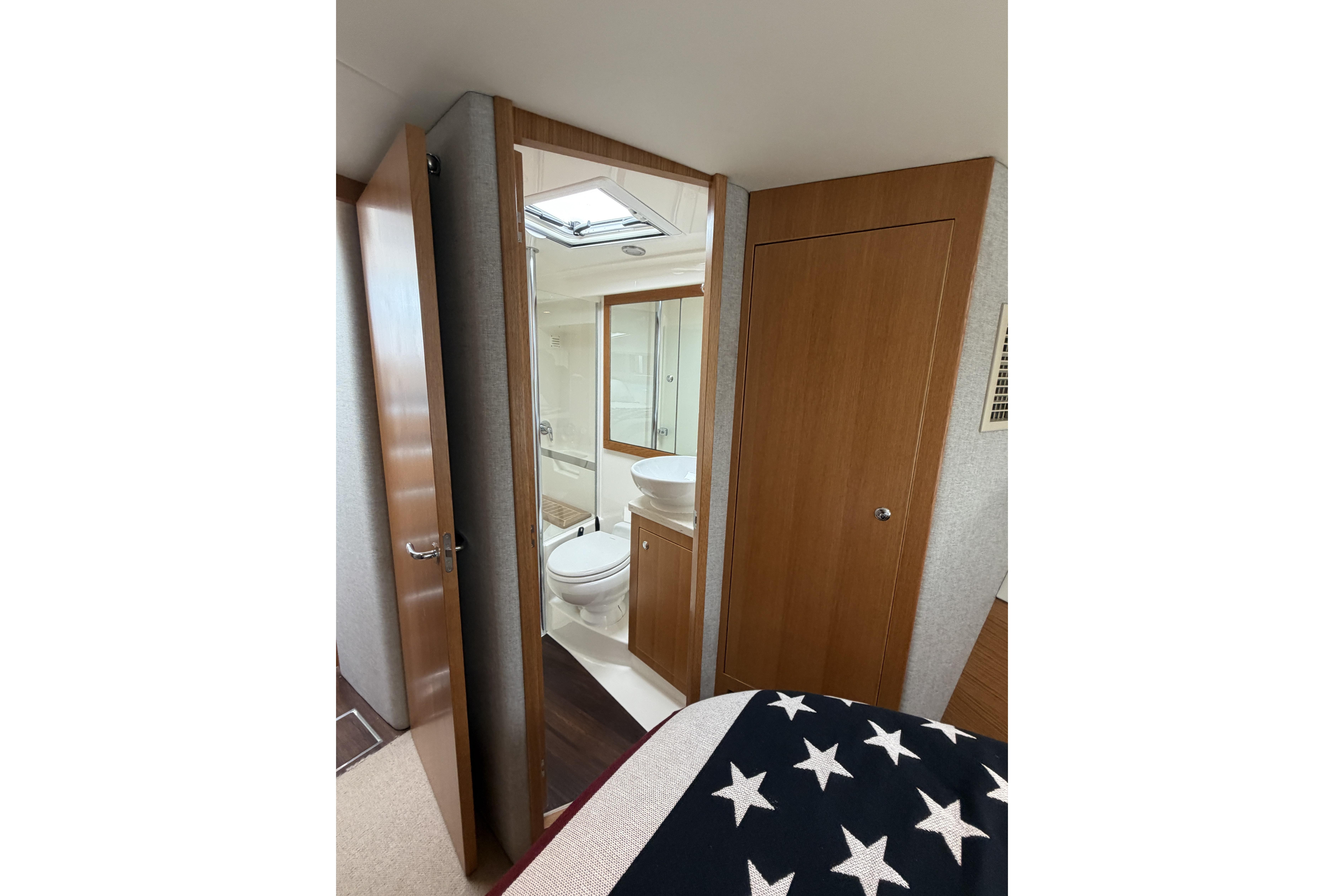 Master head en-suite