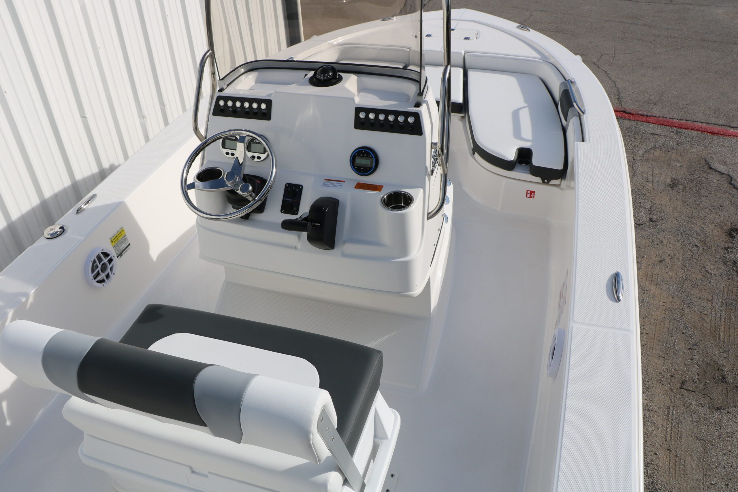 2026 Robalo 206 Cayman - 21