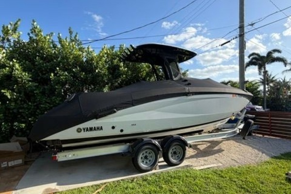 2024 Yamaha Boats 255 FSH Sport H