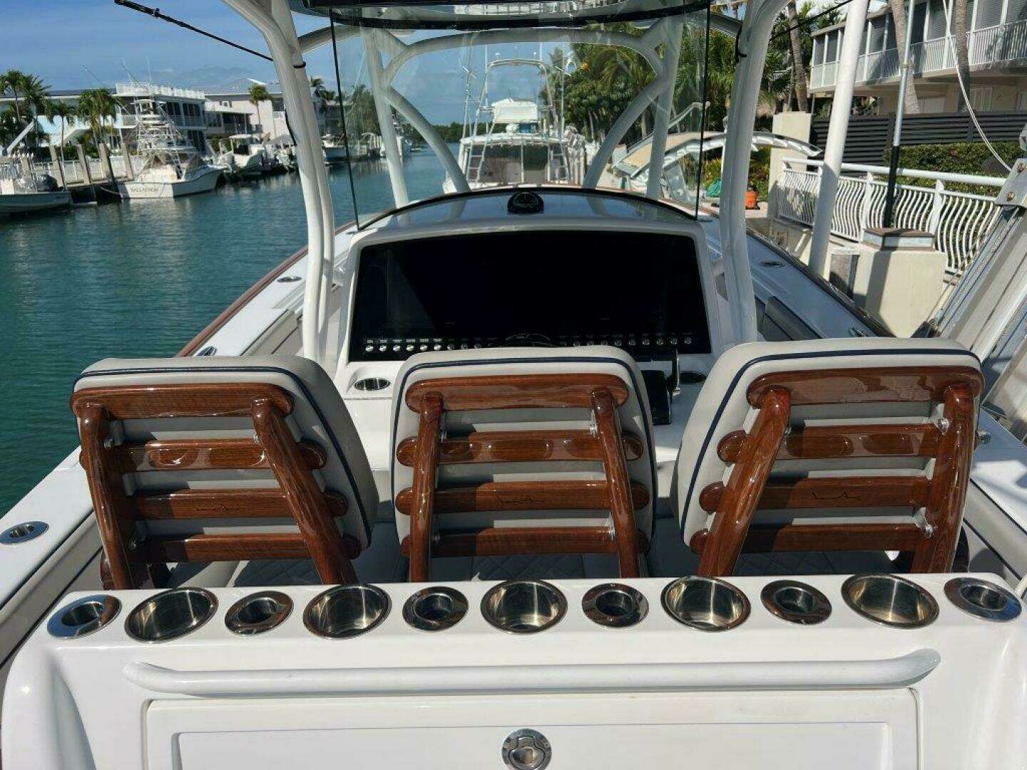 2023 Valhalla Boatworks V-33 - Image 13