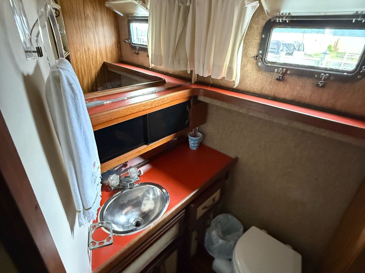 1982 Carver 36 Aft cabin Moter yacht - 2