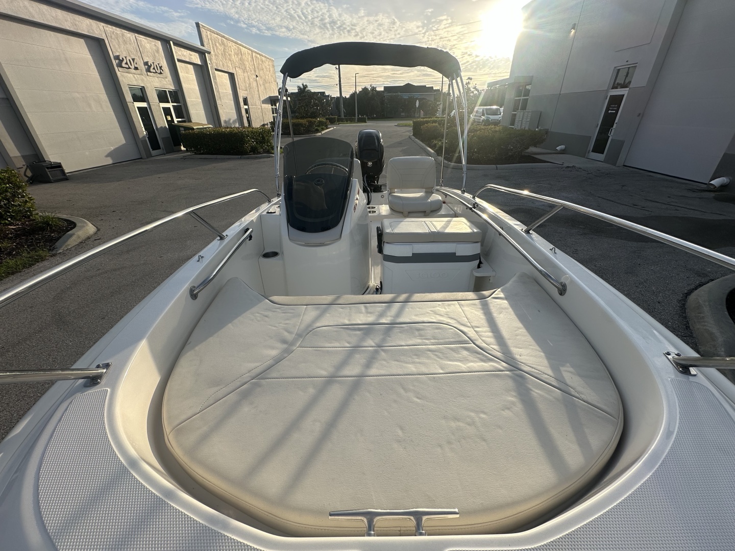 2025 Boston Whaler 130 Super Sport - Image 5