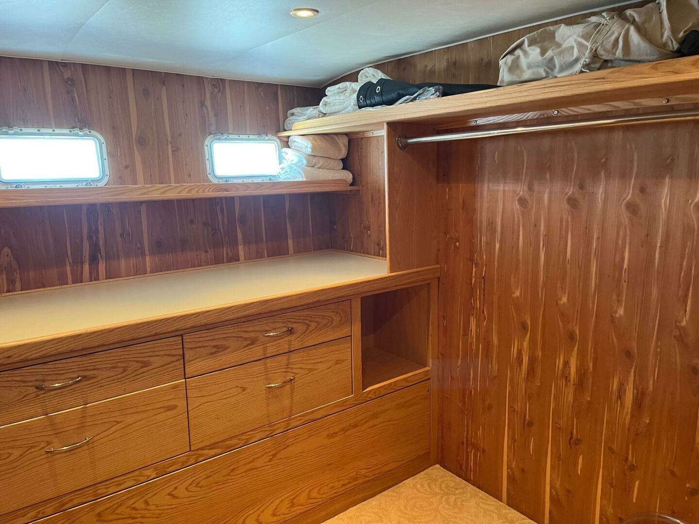 1986 Hatteras 70' Cockpit Motor Yacht - Image 12