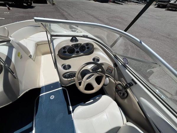 2001 Bayliner 195 Capri - 13