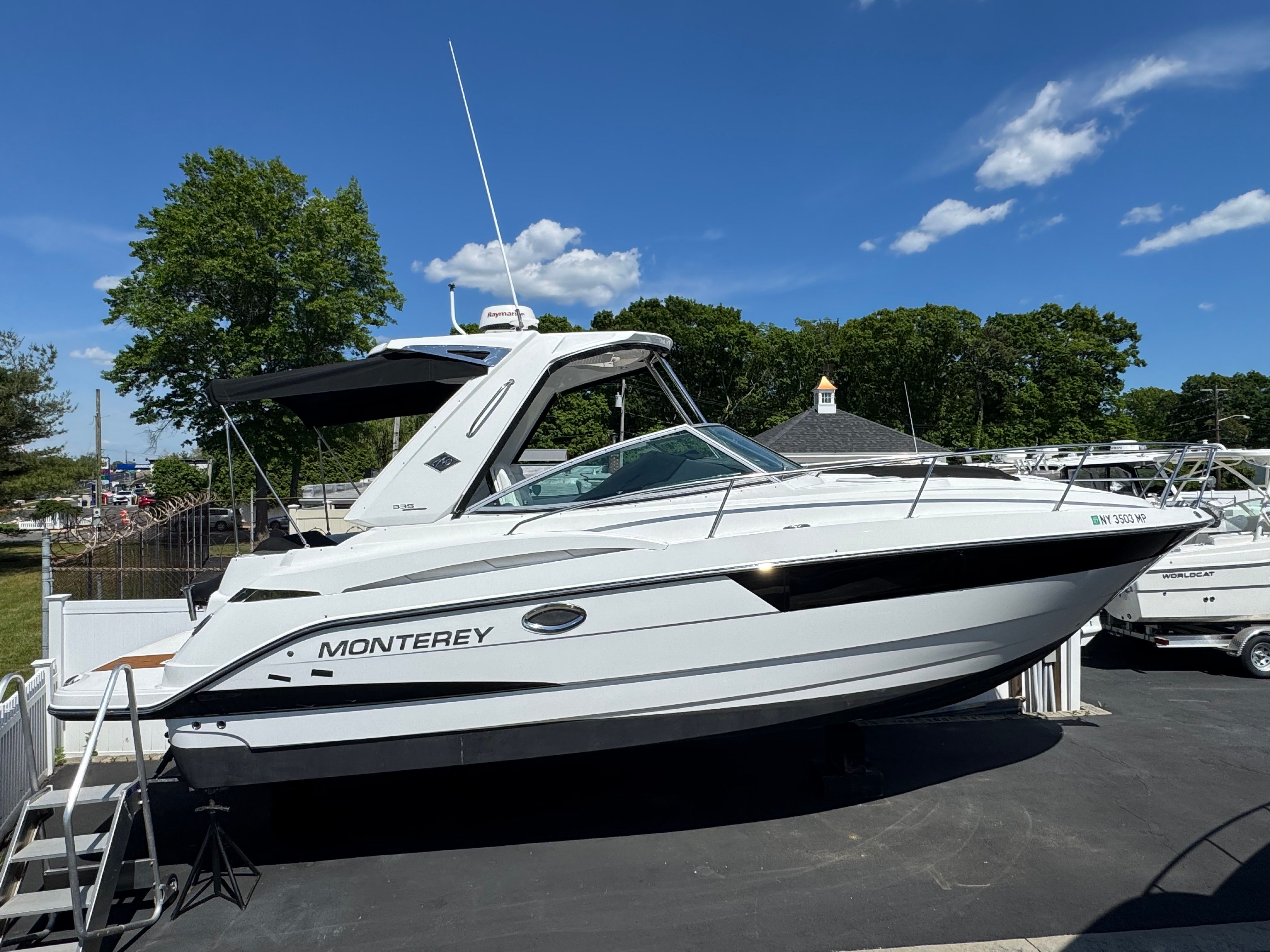 2018 Monterey 335 Sport Yacht - 4