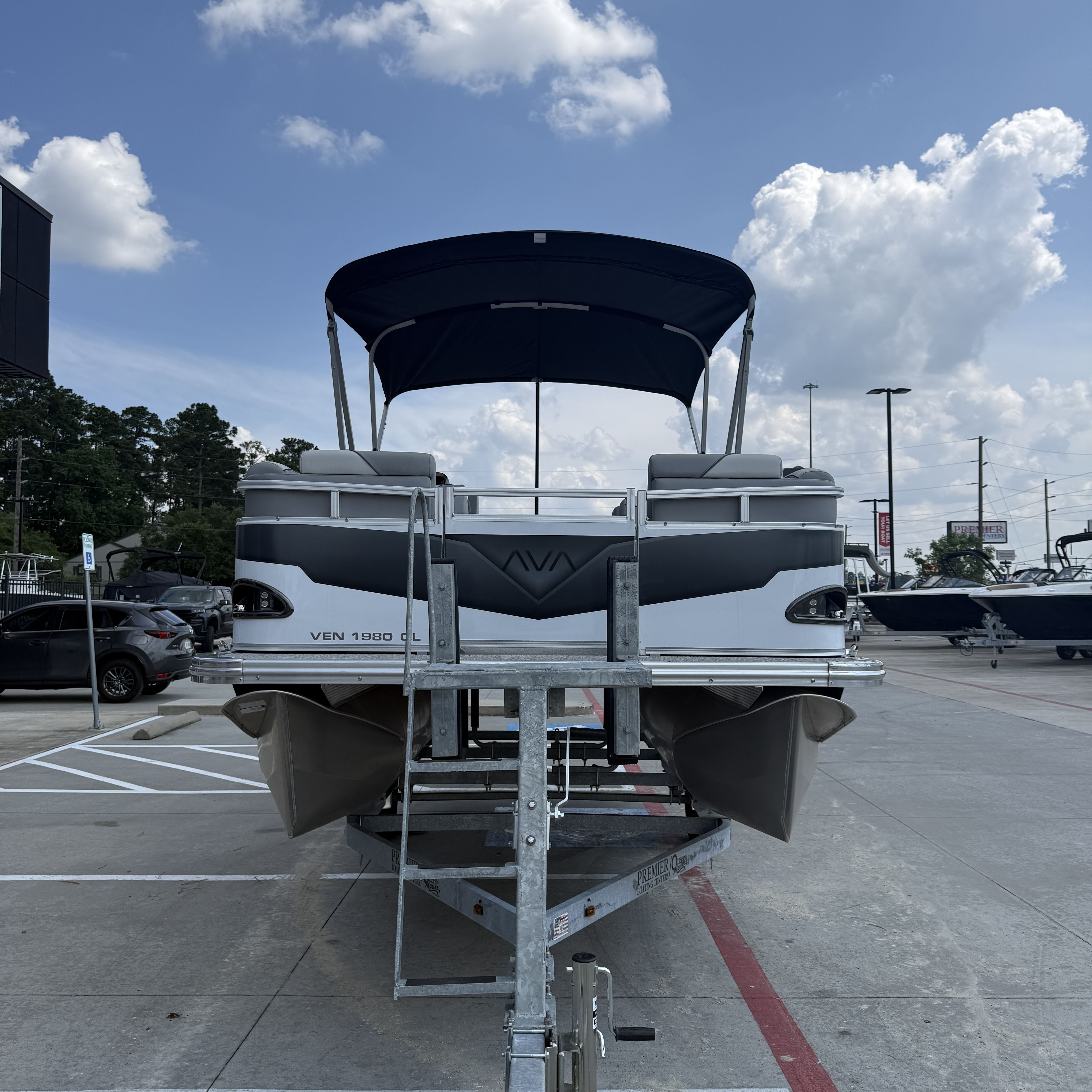 2026 Avalon Venture Quad Lounge - 19' - 5